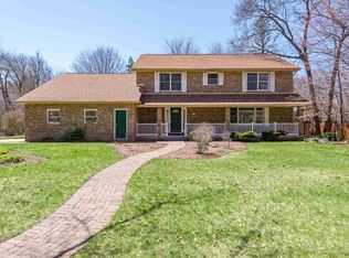 5801 Woodcliff Dr, Midland, MI 48640