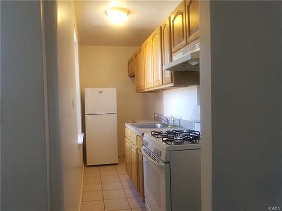 2nd image of 500 Riverdale Ave APT 6D