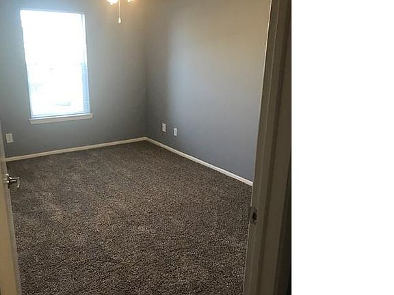 3rd image of 12151 N Interstate Highway 35 #931