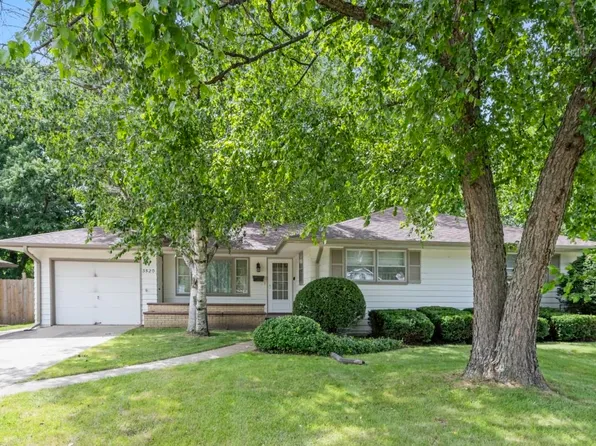 3520 Huffman Blvd, Rockford, IL 61103