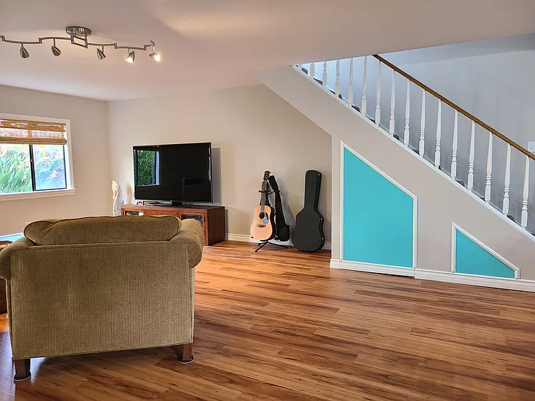 1052B Loring St — Photo 15