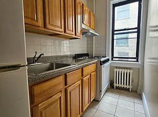 34-11 34th Ave #1R, Astoria, NY 11106