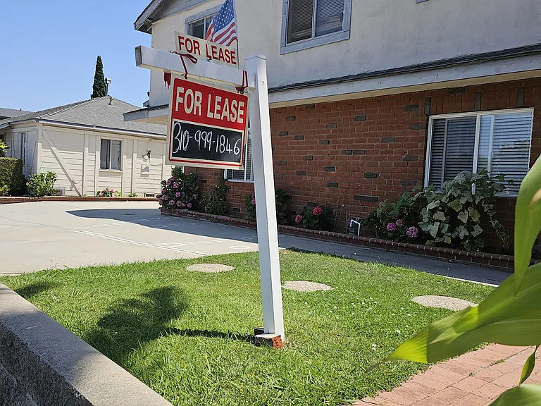 2112 Manhattan Beach Blvd #D — Photo 20