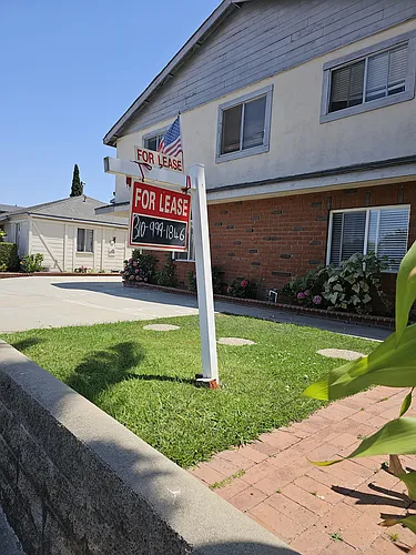 2112 Manhattan Beach Blvd #D Photo 1