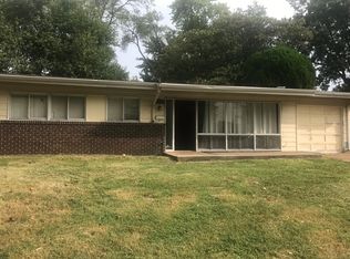 2285 Cherry Ln, Florissant, MO 63033