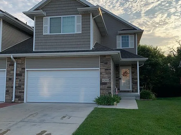 8200 Broken Ridge Dr, Lincoln, NE 68526