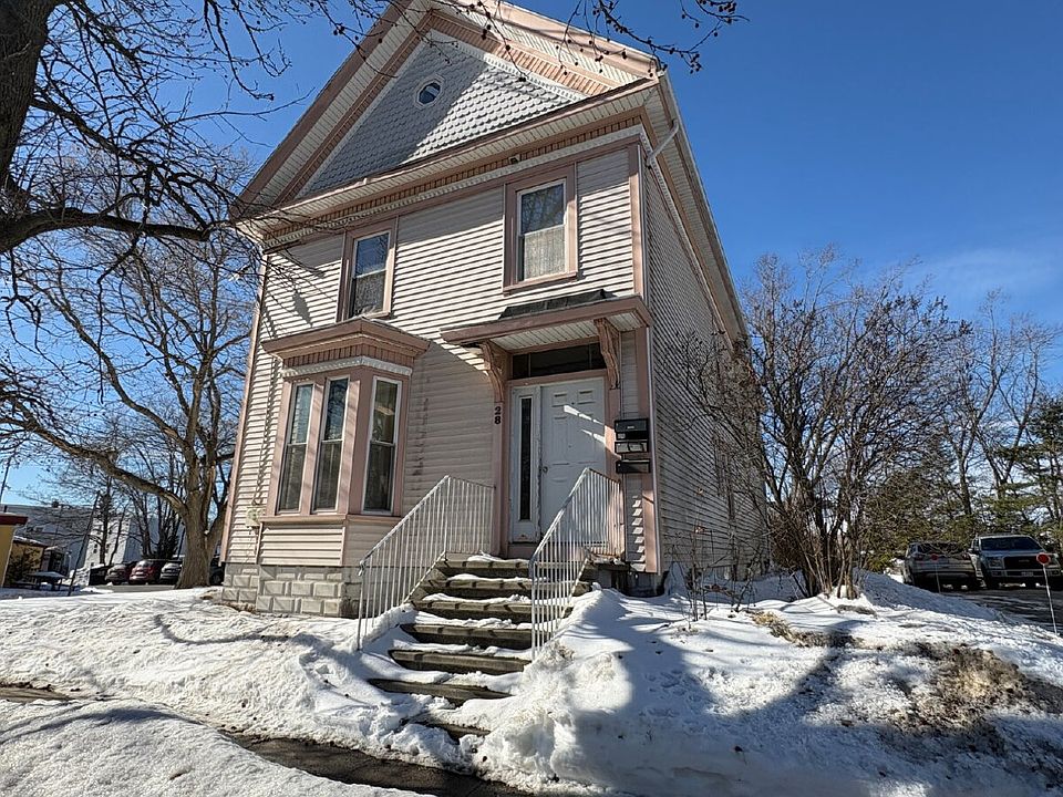 1st image of 28 Veranda St #1