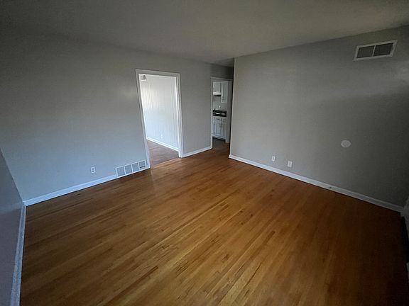 2nd image of 1317 Eason Ave