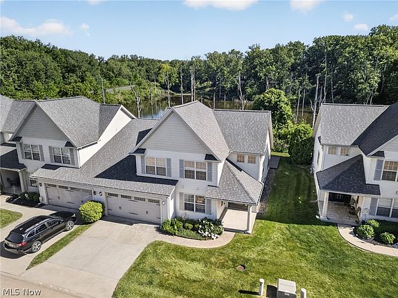 2nd image of 312 Lake Breeze Cv