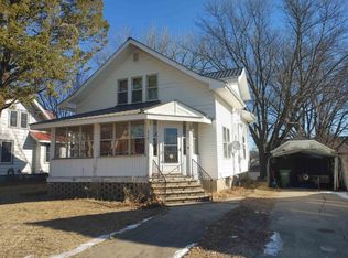 310 N Williams St, Earlville, IA 52041