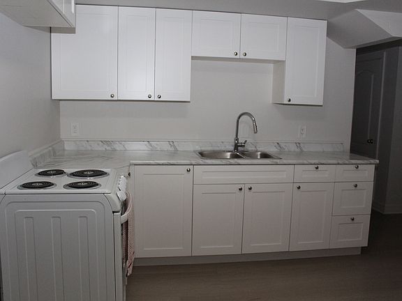 2nd image of 116 Regina Ave #0