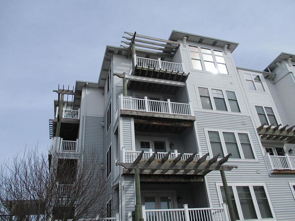 1st image of 208 S Robert St Unit 14