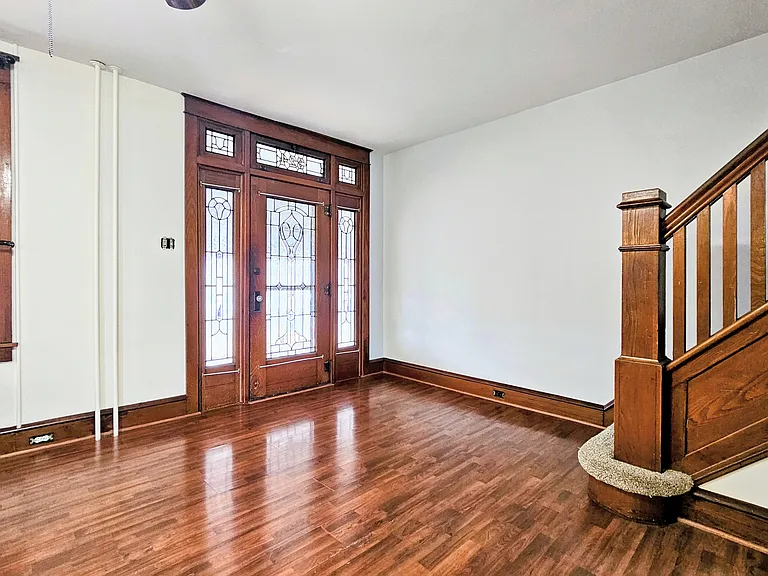 324 S Broad St — Photo 4