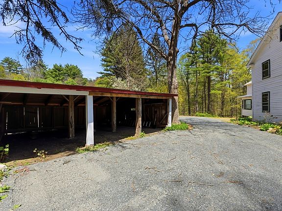 4th image of 42 Shutesbury Rd