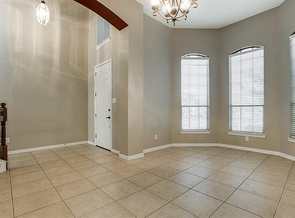 3rd image of 2231 Wildrose Dr