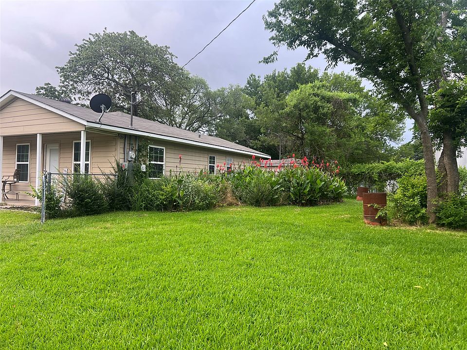 1st image of 25 Erin Dr