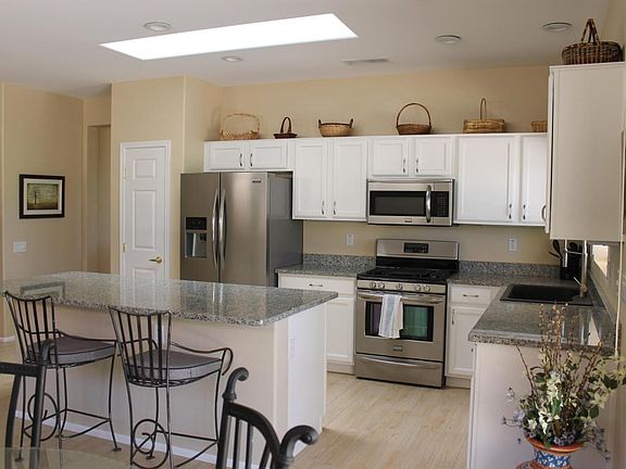 4th image of 15204 W Gunsight Dr