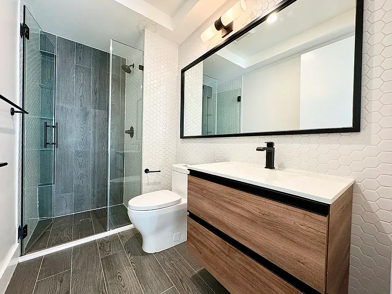 260 Gold St #713 — Photo 8