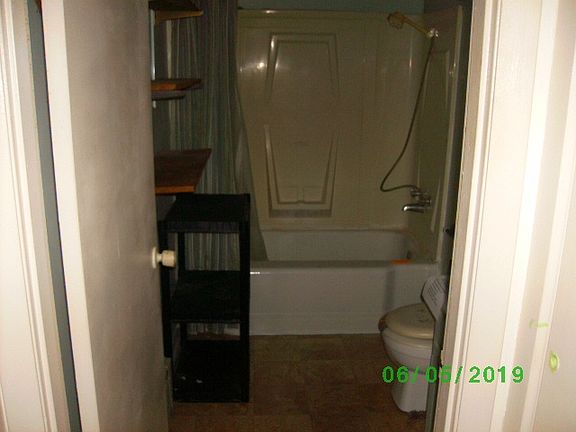 5th image of 989 E 5th St #1
