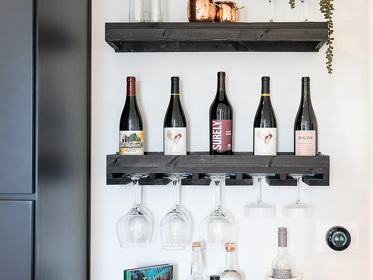 kitchen/bar