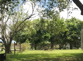 817 N Goliad St, Runge, TX 78151