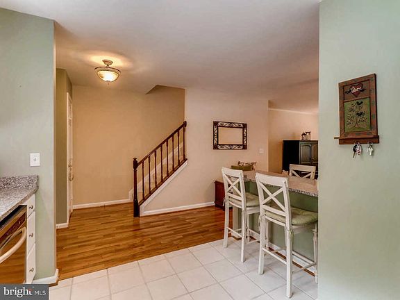 5th image of 30 Benway Ct