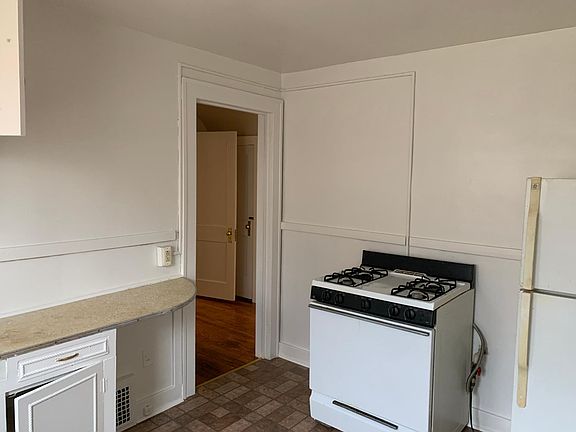 3rd image of 1426 Wayburn St