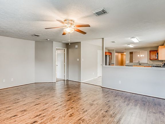 3rd image of 4931 Winding View Ln
