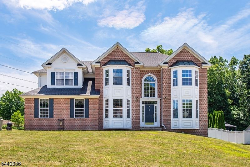 1st image of 50 Saunders Ln