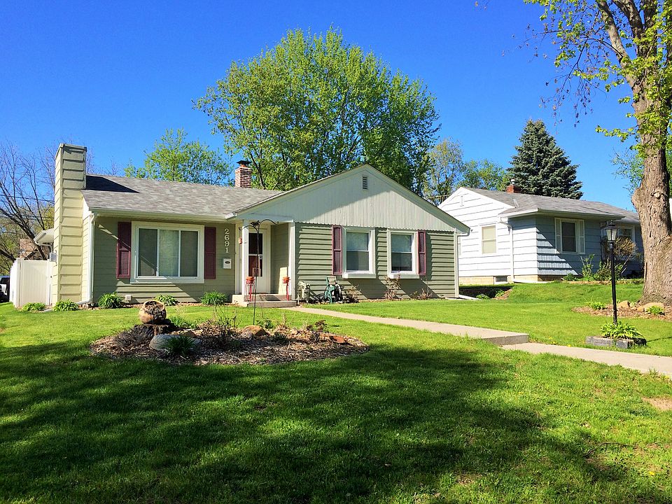 1st image of 2691 5th Ave E