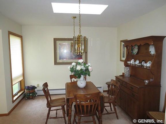 4th image of 721 Peirson Ave