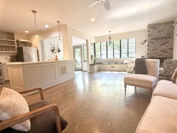 2850 Claudette Ave, Dallas, TX 75211