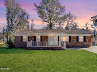 5211 Sardou Rd, Wilmington, NC 28412