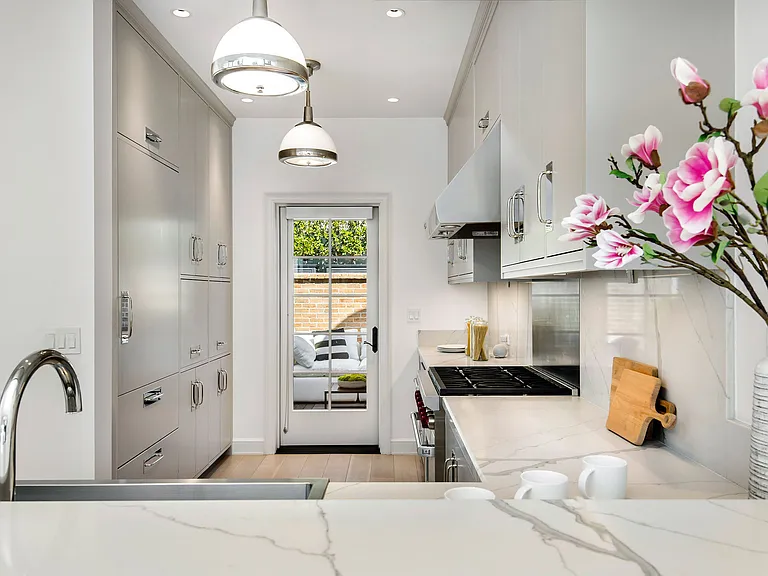The Residences at Palisades Village — Photo 58