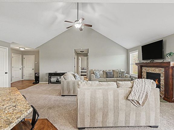 5th image of 16900 Juniper Dr