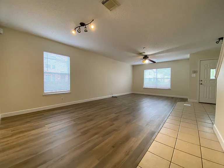 8802 Bridgefield — Photo 12