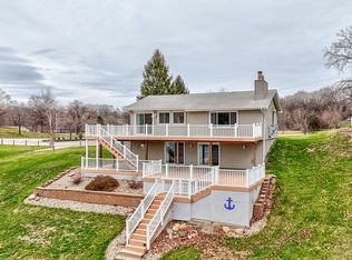 1 Clubhouse Dr, Varna, IL 61375