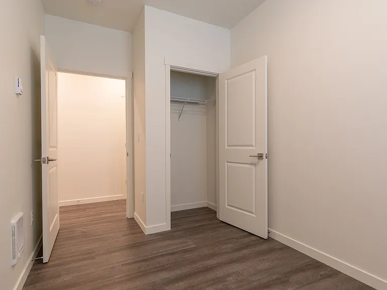 2630 NE Dekum St — Photo 5