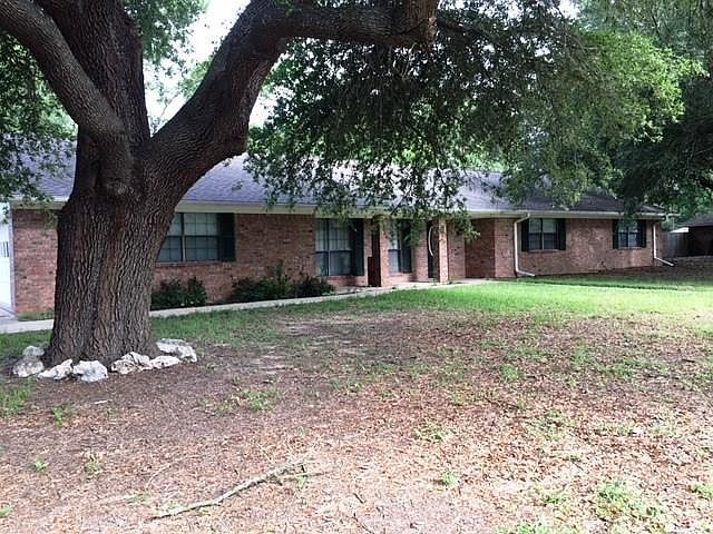 1st image of 1020 Live Oak Cir