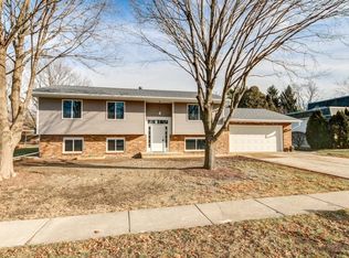 110 S Orr Dr, Normal, IL 61761