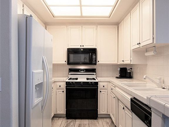3rd image of 14415 Benefit St APT 303