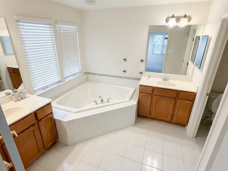3921 Braveheart Cir — Photo 10