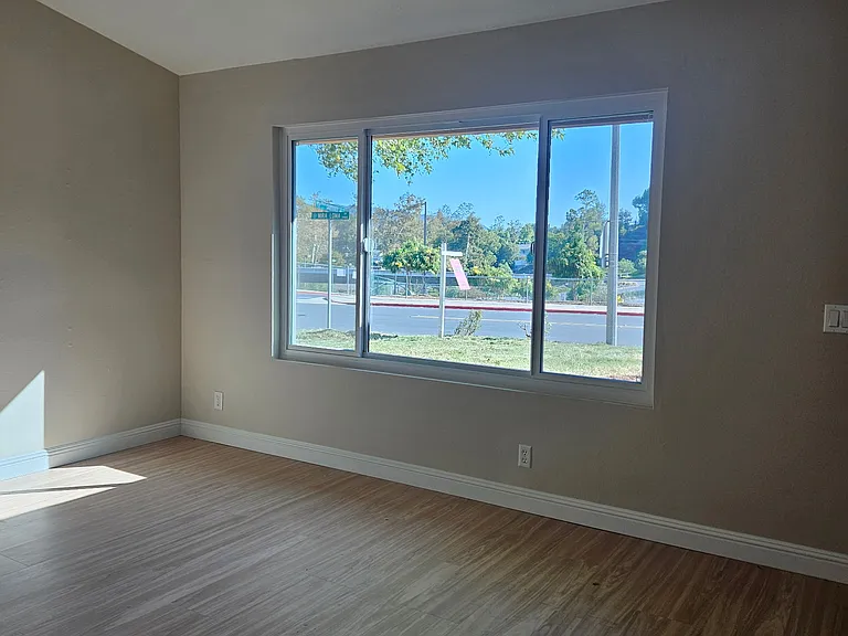 29860 Mira Loma Dr — Photo 4