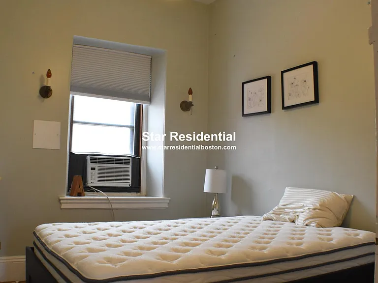 31 Fairfield St #201 — Photo 26
