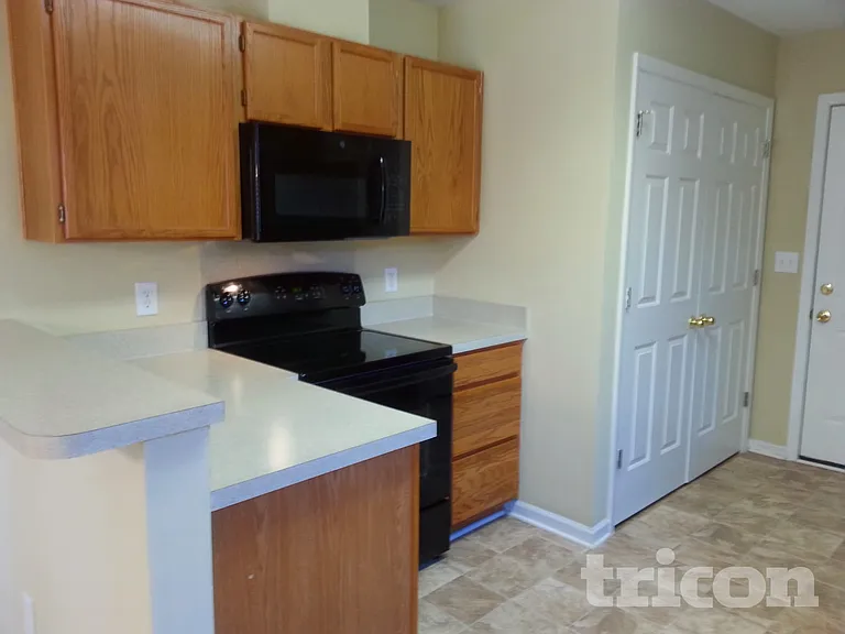 4422 Little Moser Ln — Photo 5