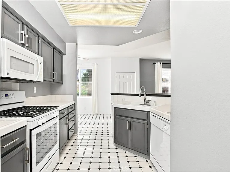 14 Chapala Ct — Photo 9
