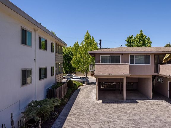 3rd image of 1437 Floribunda Ave APT 10