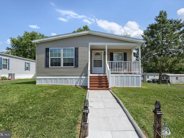 39 Kip Rd, Halifax, PA 17032