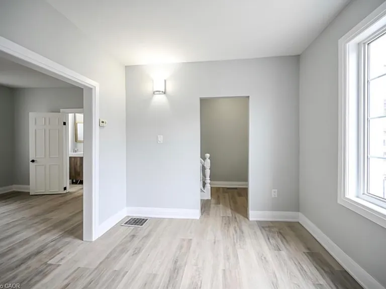 1024 Cannon St E — Photo 21