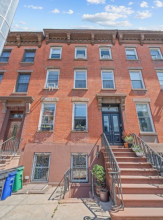 1st image of 113 Carroll St #1